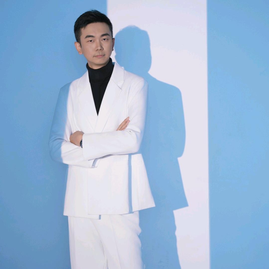 只想滑雪他不想上学