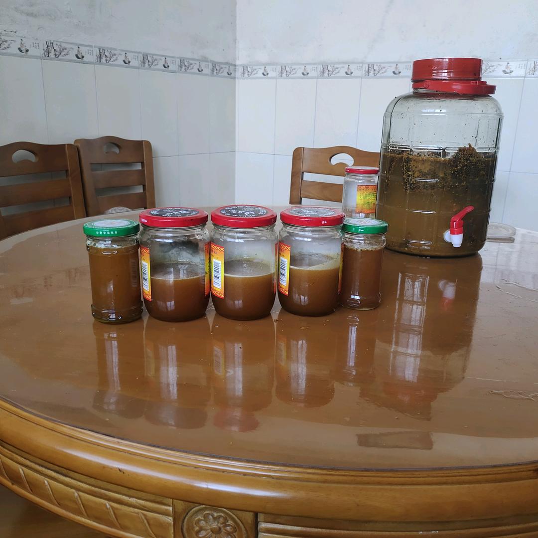 寻蜂取蜜。专业内外墙抹灰抗裂。