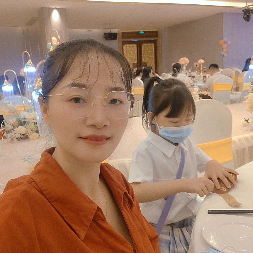 龙一菲（奇艺展览做全球展台搭建）