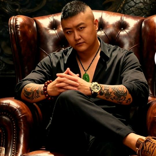 前路坎坷不言弃