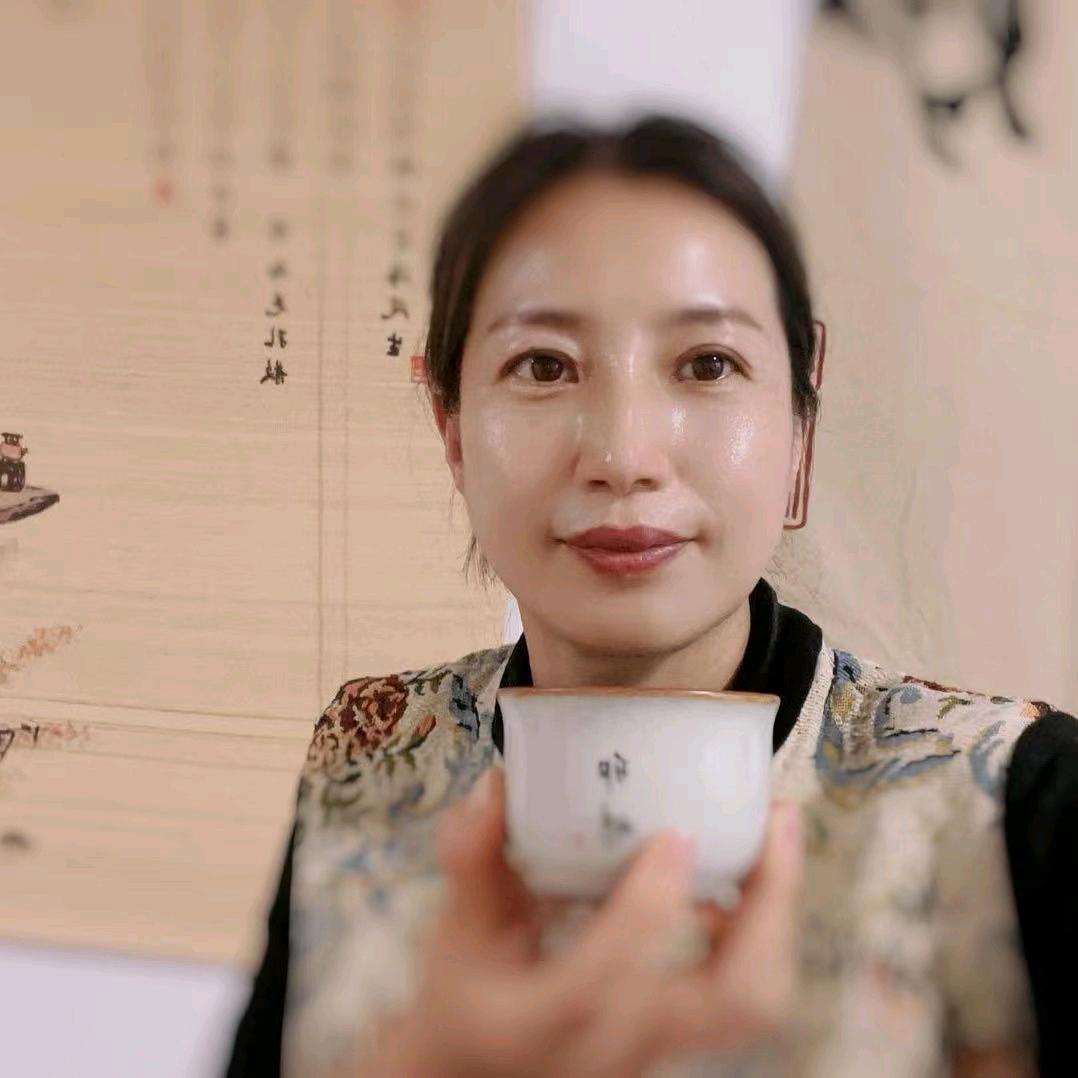 热爱生活的妮妮姐