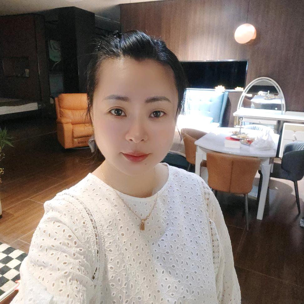 华莲卖家具的小池