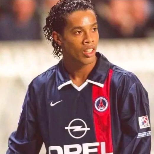 𝑵𝒈à𝒋𝒆 𝑵𝒈à𝒊