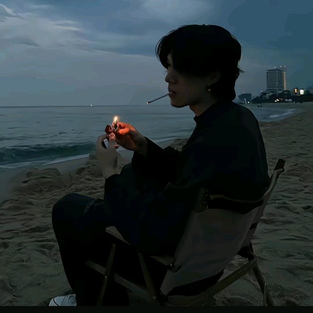 半 盏 清 茶
