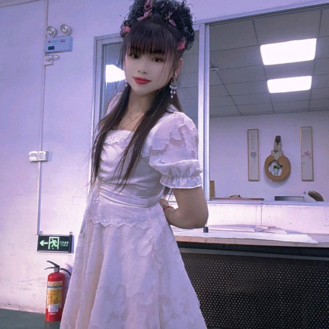 梁家二小姐