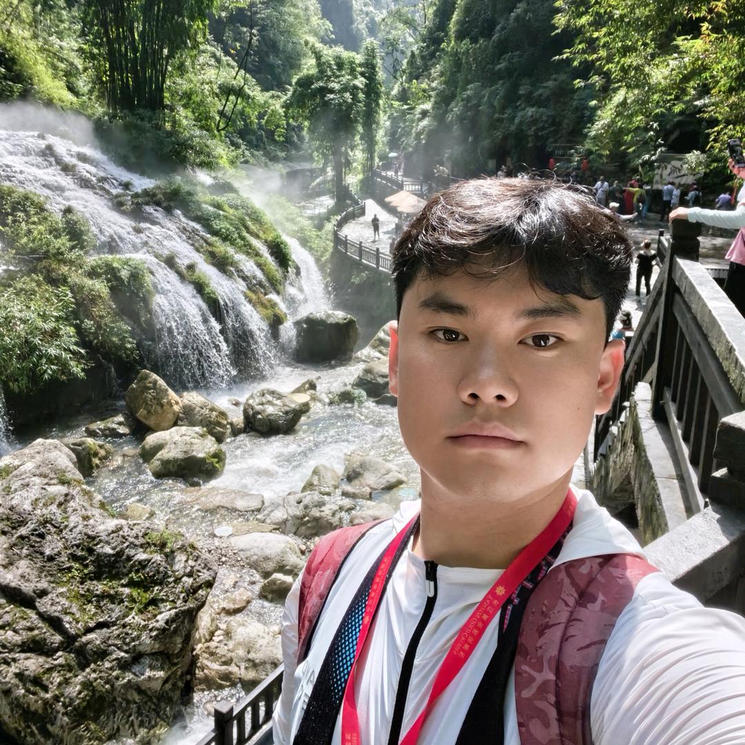 征征到处跑📸