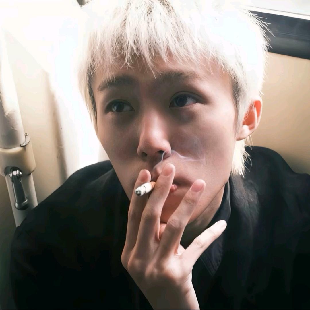 再见已是陌生人