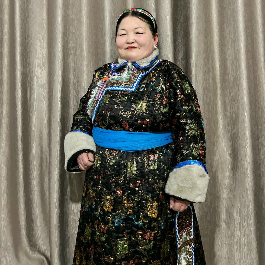 乌日娜