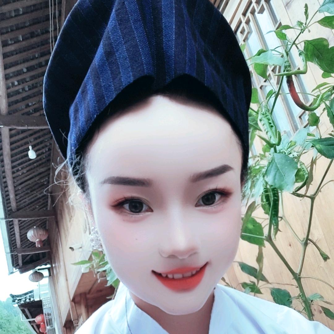 小潘  果也粉底液