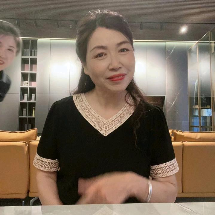 东鹏，瓷砖黄乐乐，