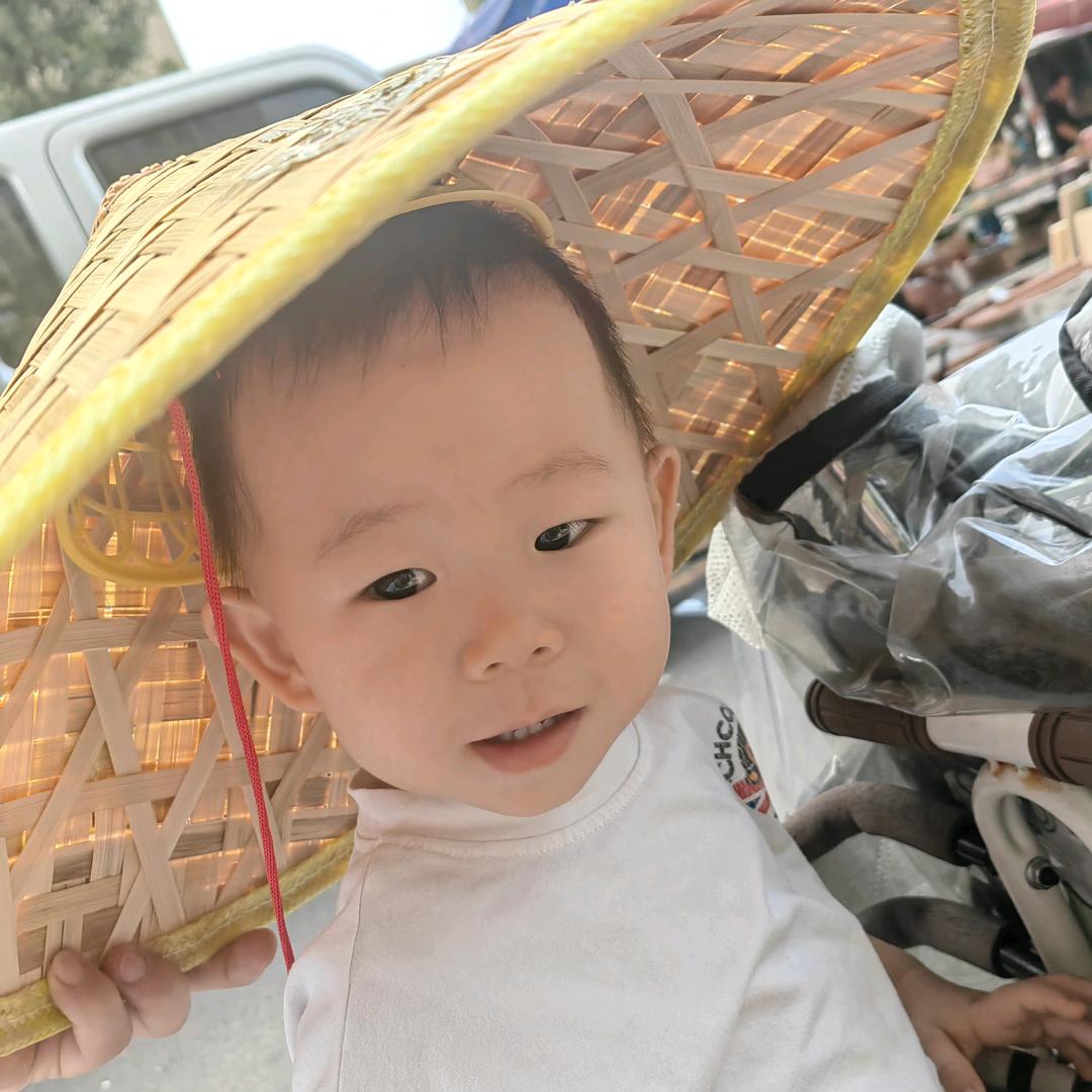 家穷，脸丑，农村户口