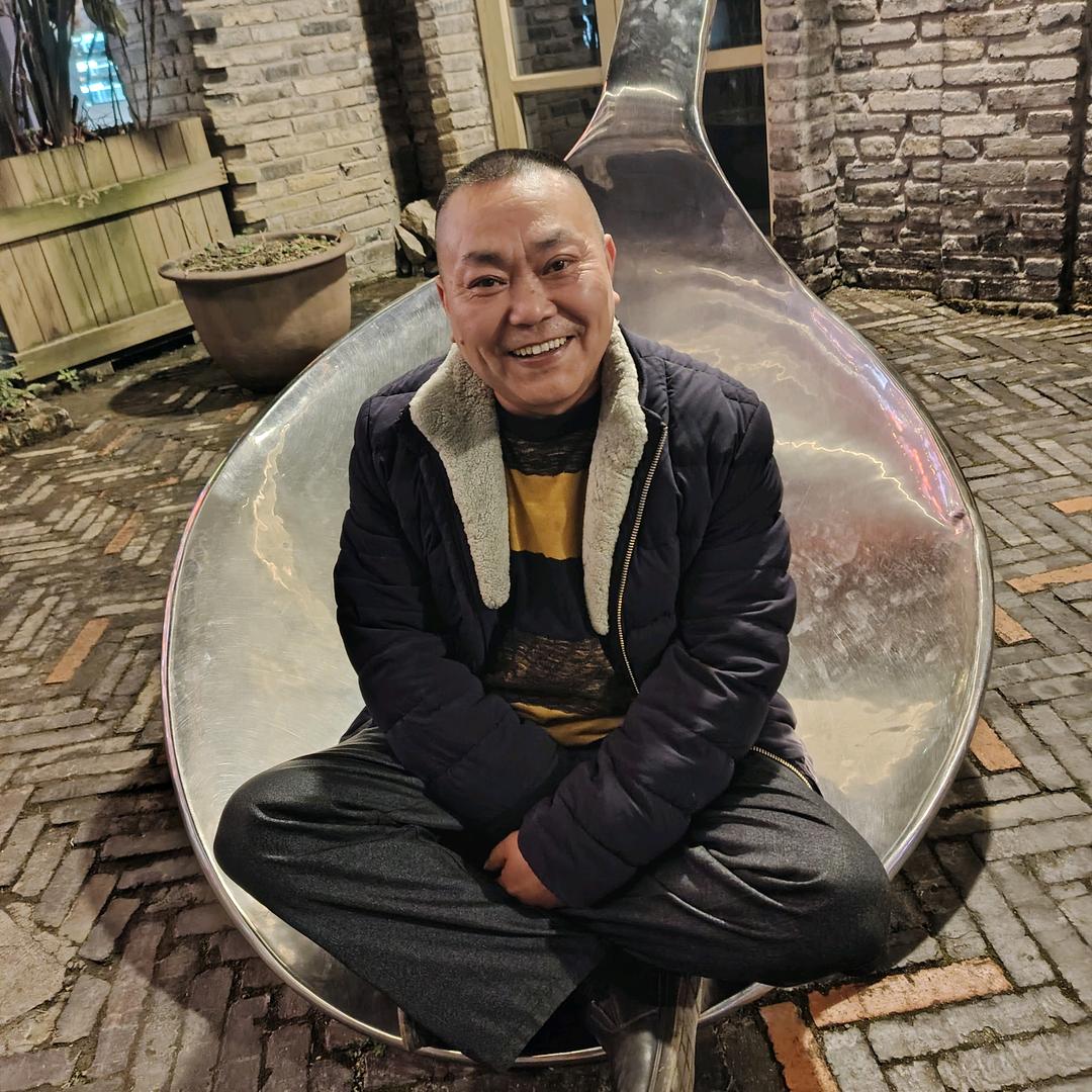 半愚半乐养蜂人