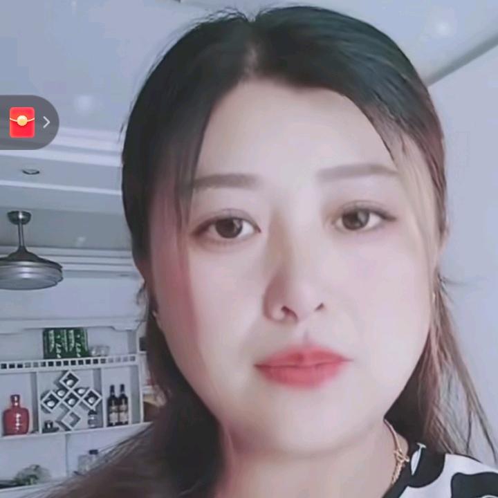 笑嘴常开的女人