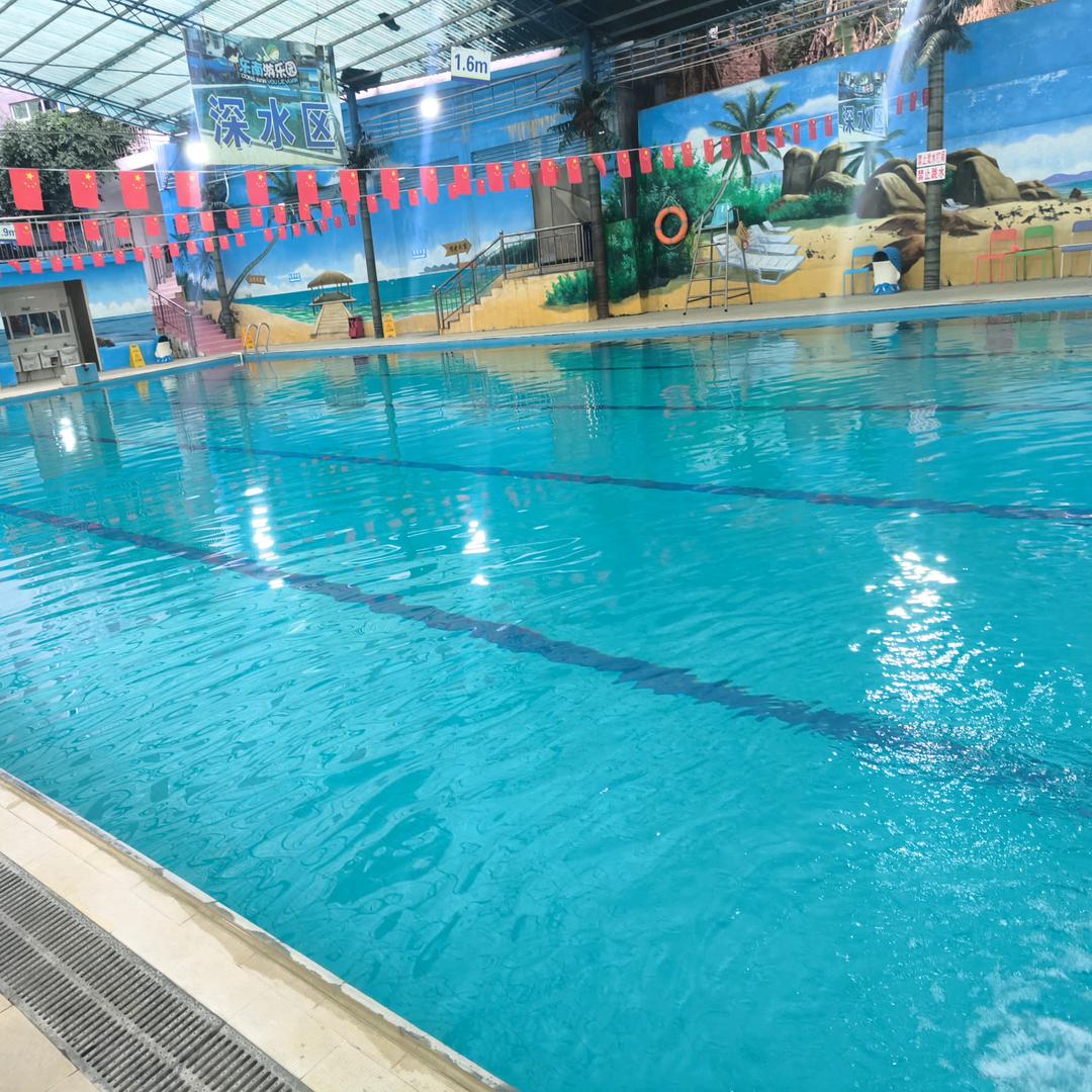 东南游泳馆：王教练