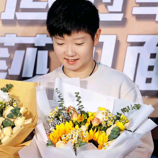 瑞丽钟瑞小米之家