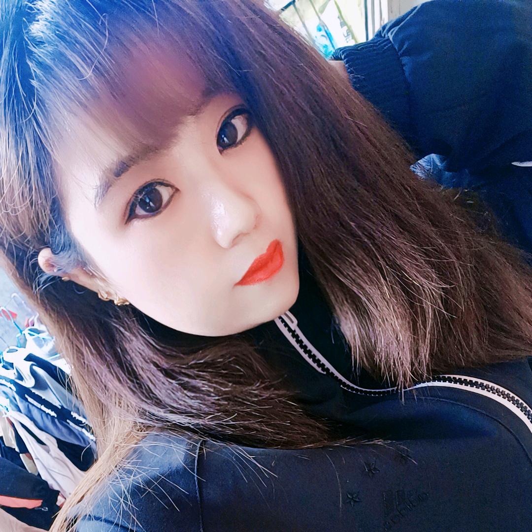 🥀女王殿下゛ঞ
