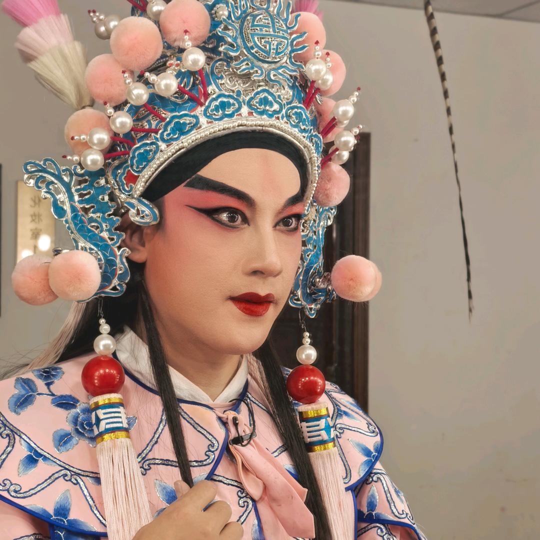粤剧演员玉龙