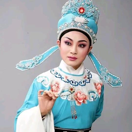 非遗保护传承中心，陈璐璐。