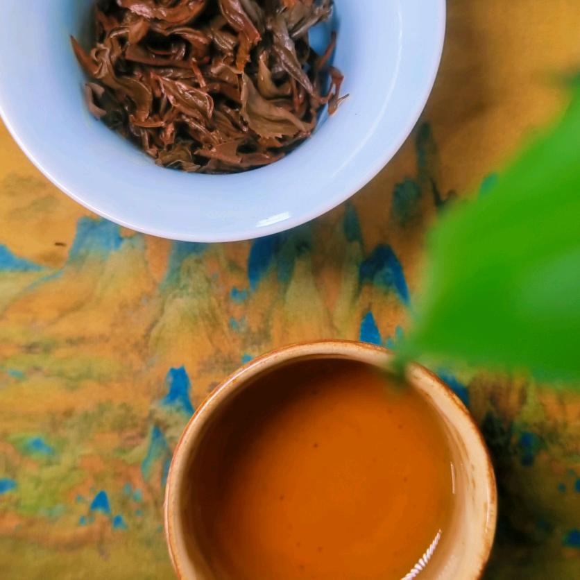 爱喝茶的小吴