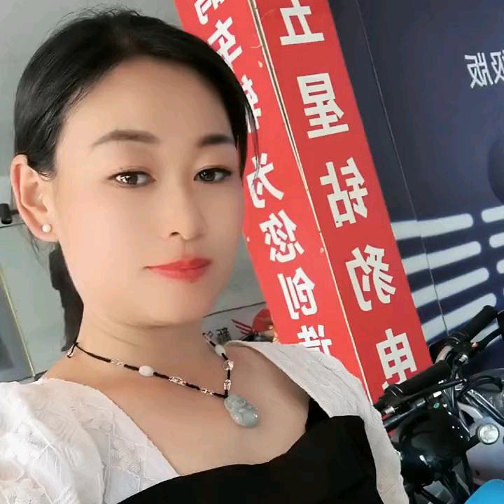 界首五星钻豹电动车艳姐