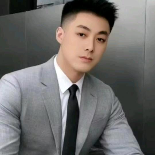 奶瓶夺走了初吻💏