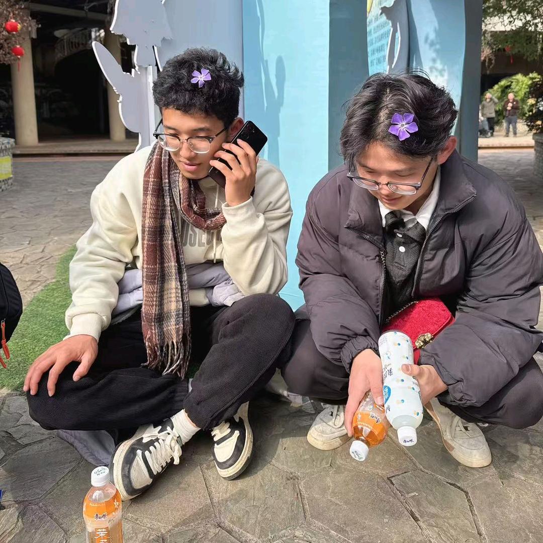 家有两百万。