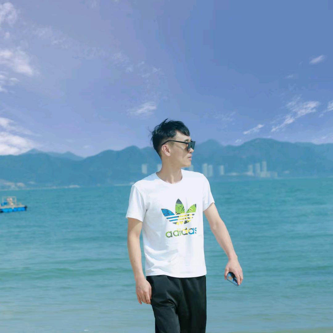 别拿我练爱