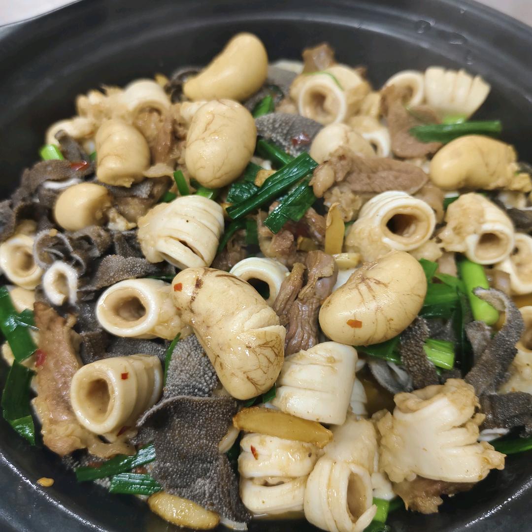 河池老娘菜割肉煮粉爆炒生料，牛杂猪杂！