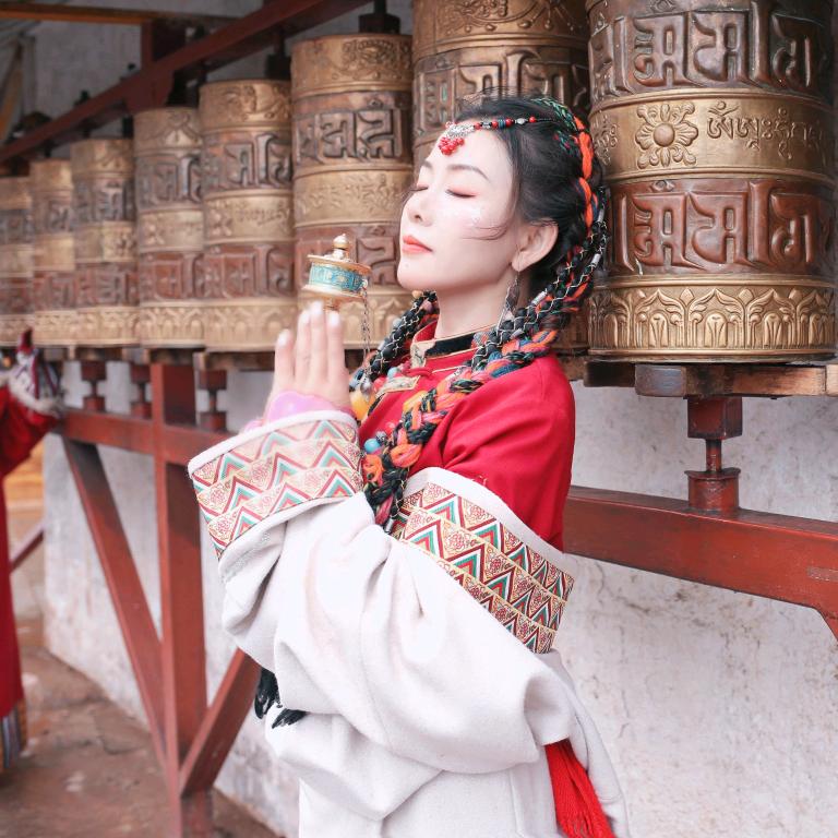 Nancy雯雯