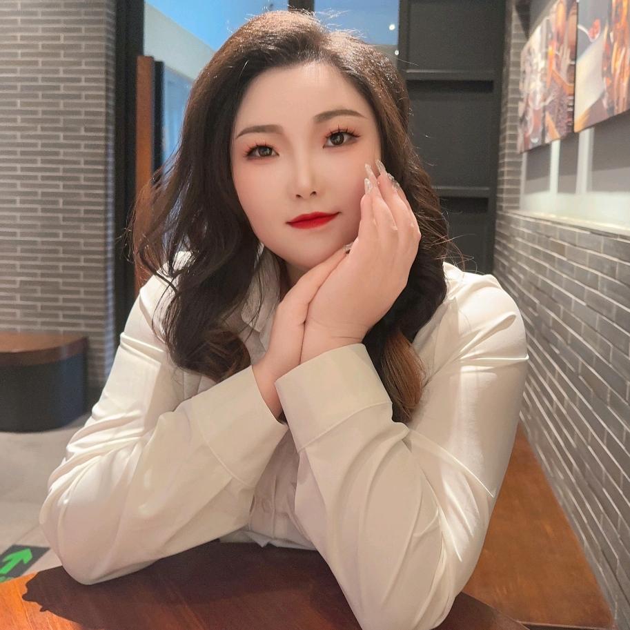 小英子。