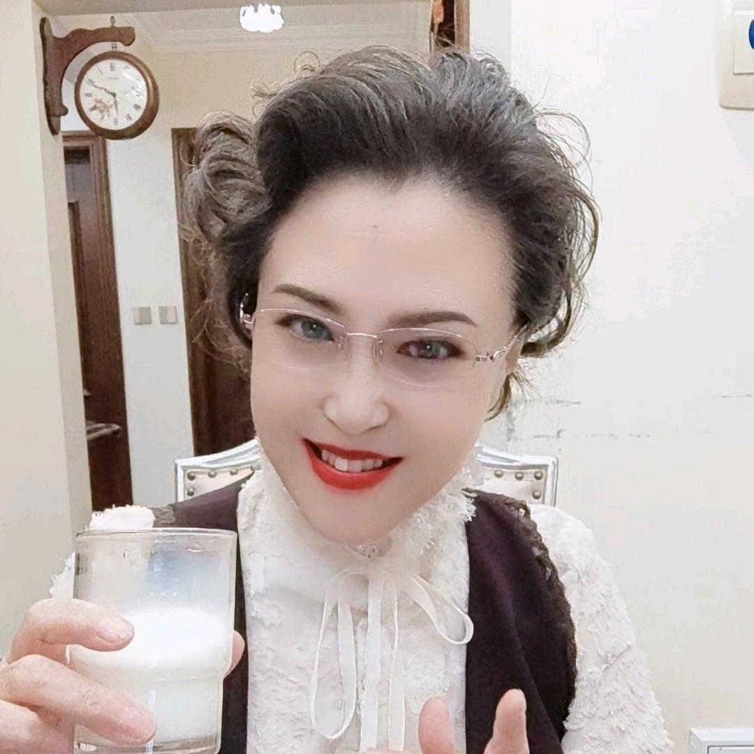 吕萌（橱窗有好物）