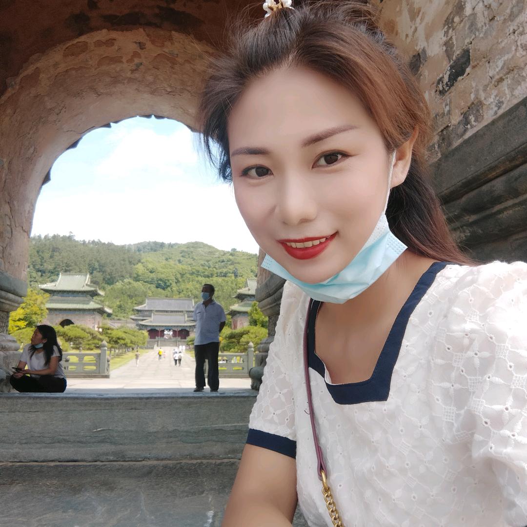 林溪看山河