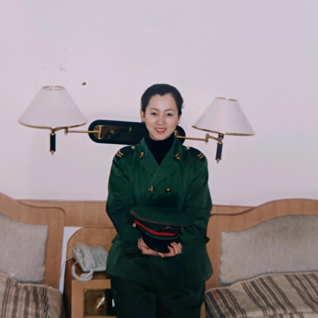 @女兵颖儿