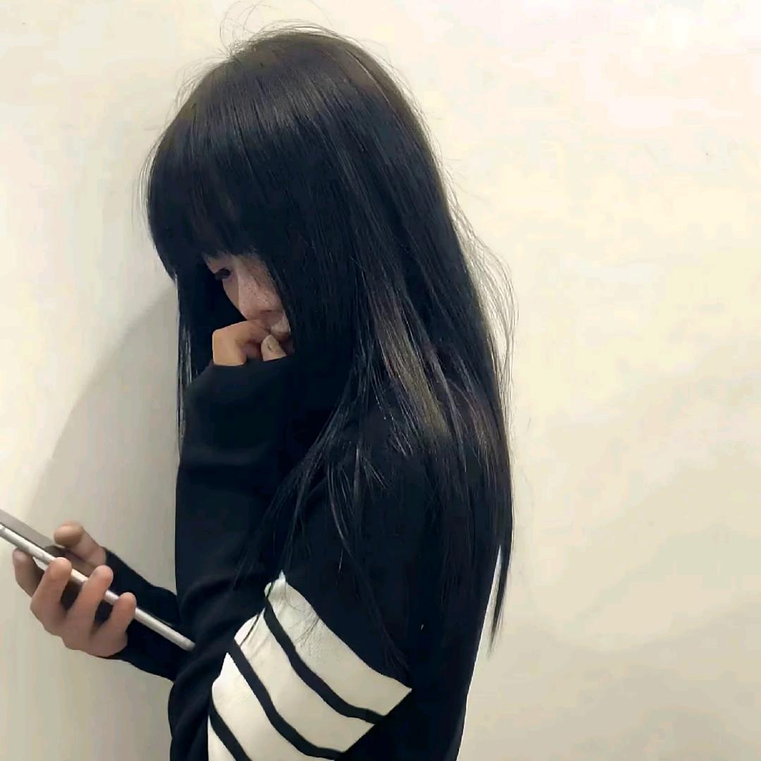 少哭.