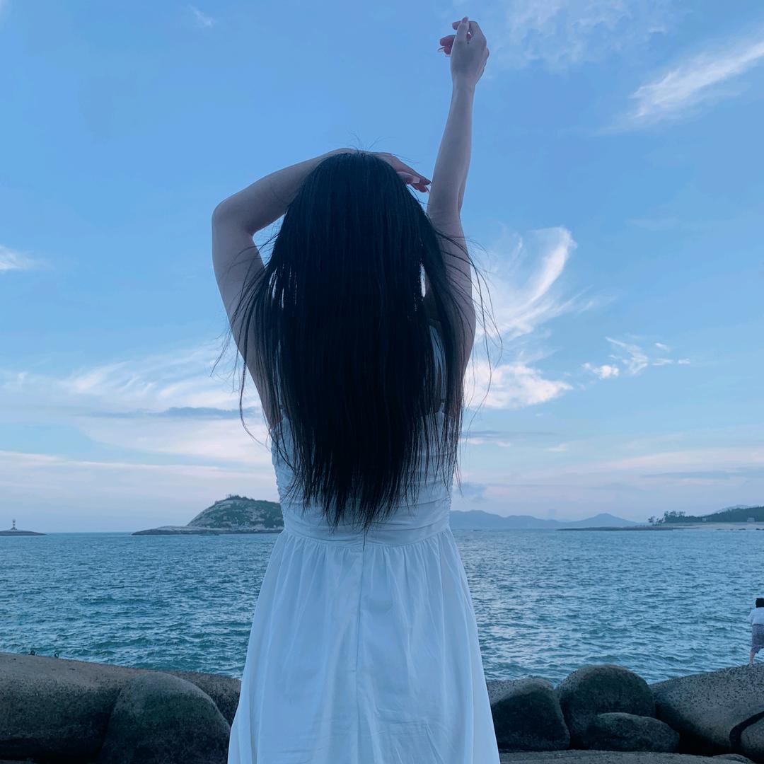 漂亮不夸张女士