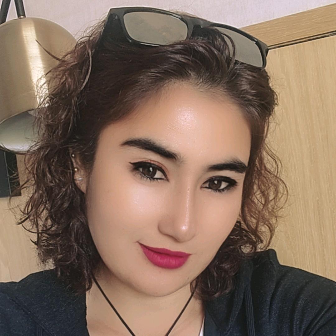 新疆古丽羊肉烧烤。