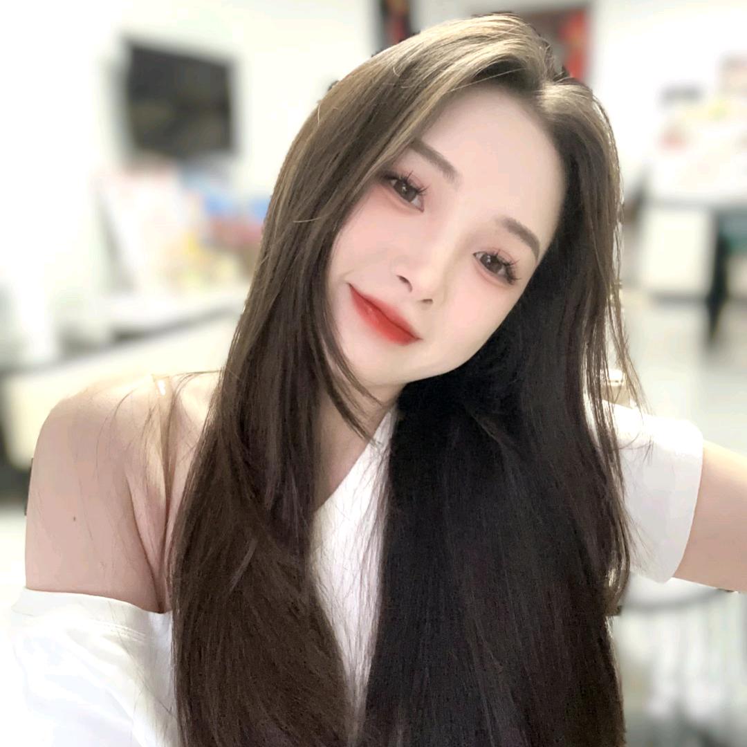小婷选车