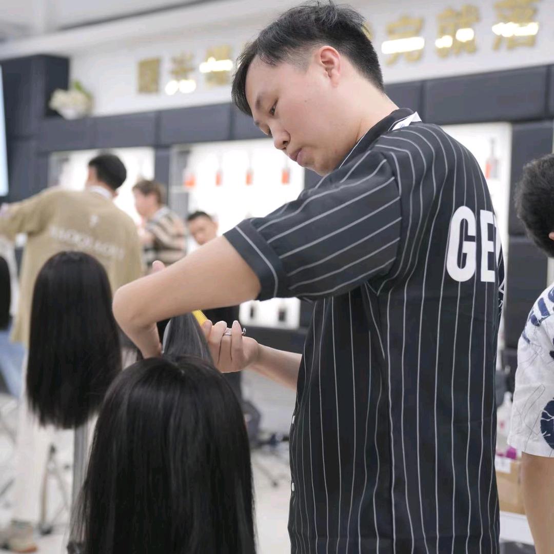 贵州  小二哥