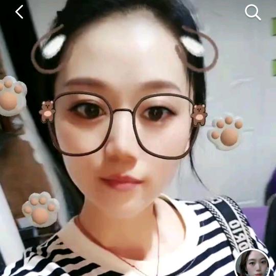 自由飞花轻似梦