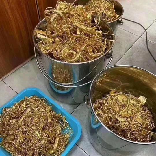 镇江向阳珠宝店