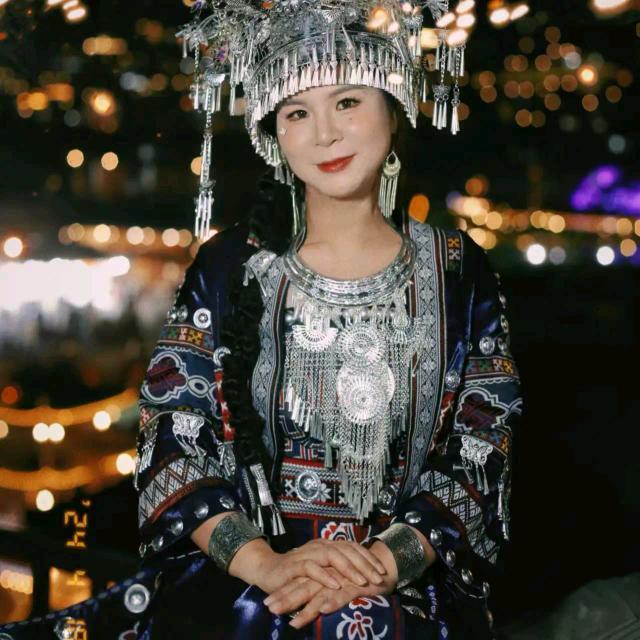 yangweⅰ梅·女人世界美容中心