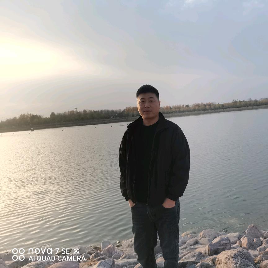 刘公子很低调（12月9号 趴地红根菠菜）