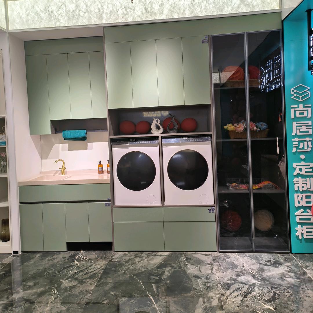 新乡居然尚居莎定制阳台柜