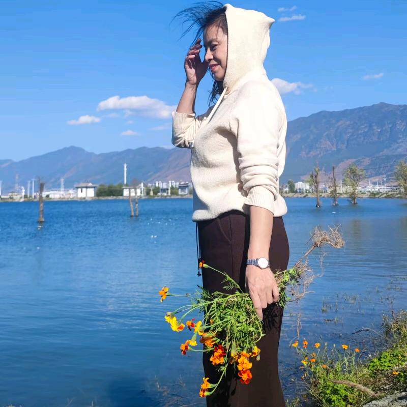 刘墨轻舞