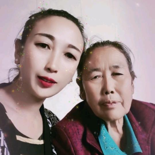 哭着笑更痛（陆海云）