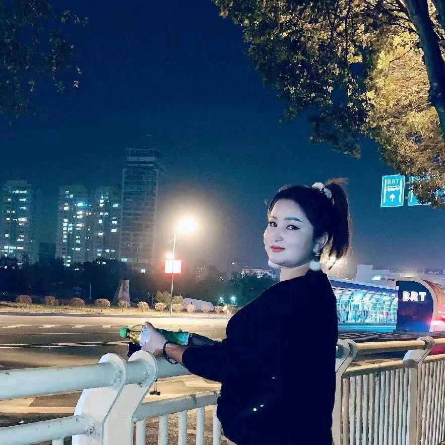 彩碧服装店