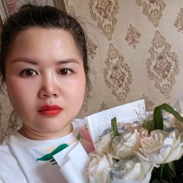 爱吃水果的小伍子