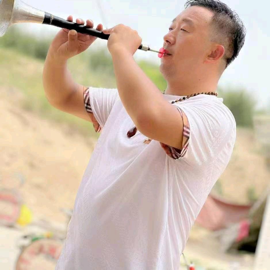 万荣庙前玉玉唢呐演艺传媒