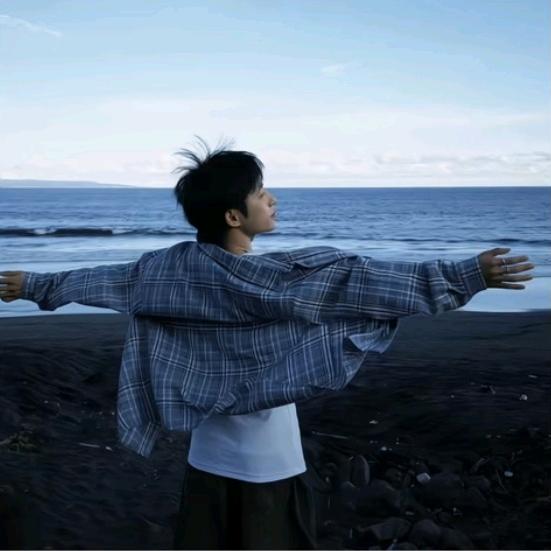 忧郁悲伤的榴莲