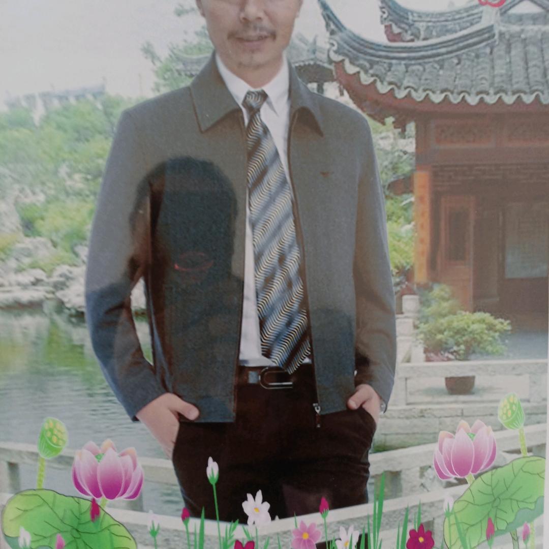 新疆春满人间